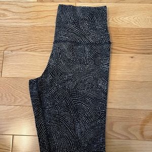 Lululemon Black with White dots Align Leggings
